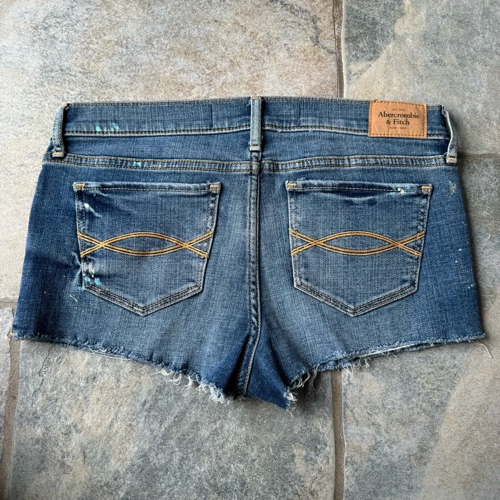 Abercrombie & Fitch these y2k