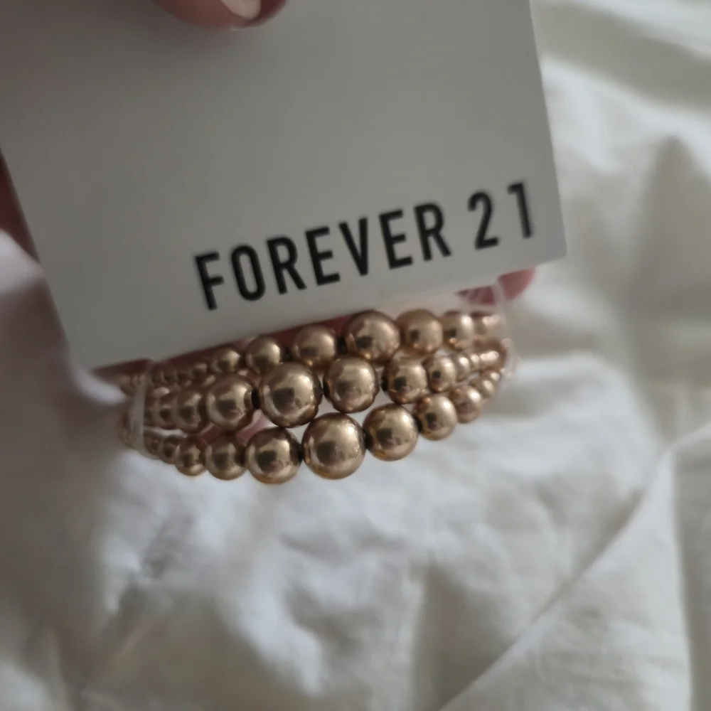 Forever 21 shiny bold