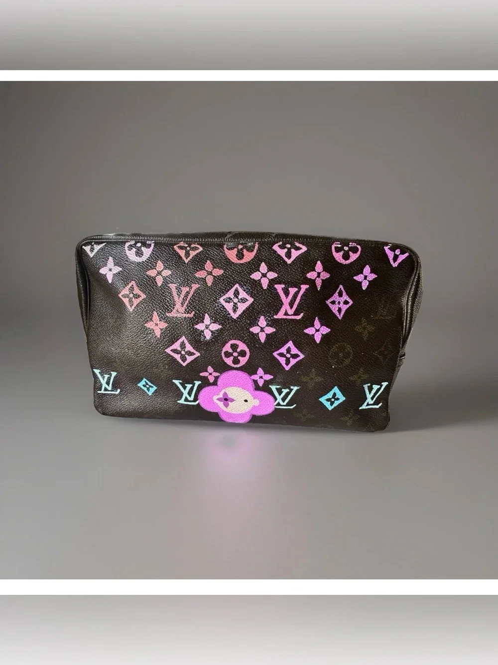 LOUIS VUITTON Trousse Toilette 28 Mono hand painted Toiletry Pouch M47522