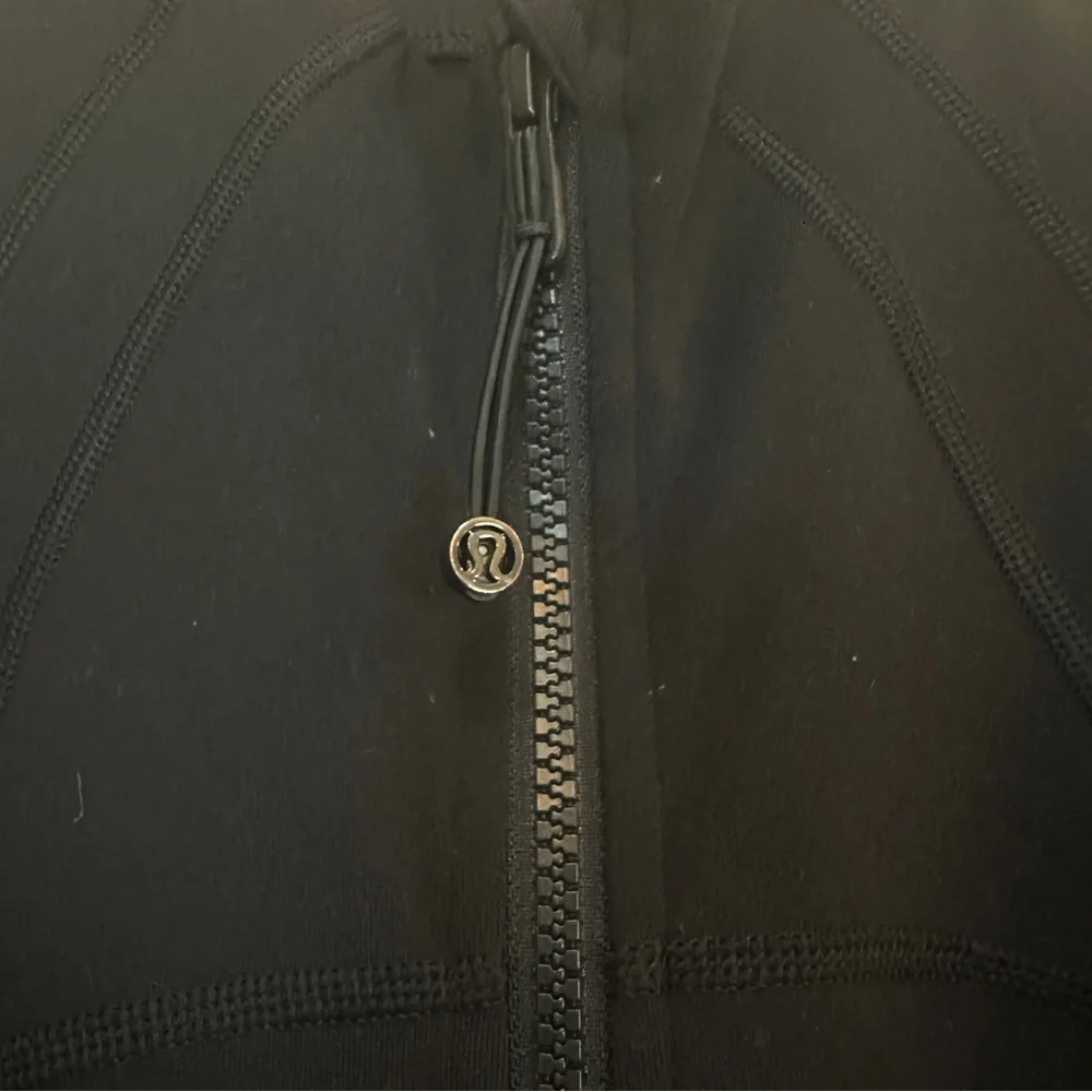 lululemon athletica lululemon black