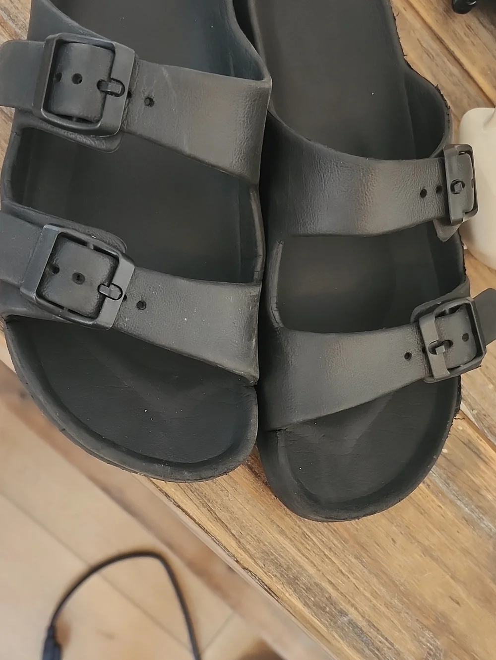 N/A stylish black