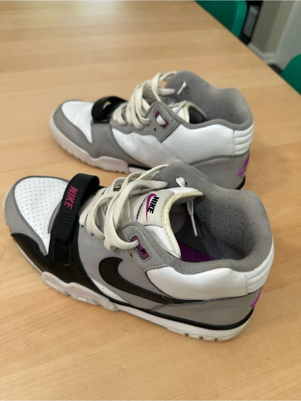 Nike upper tab