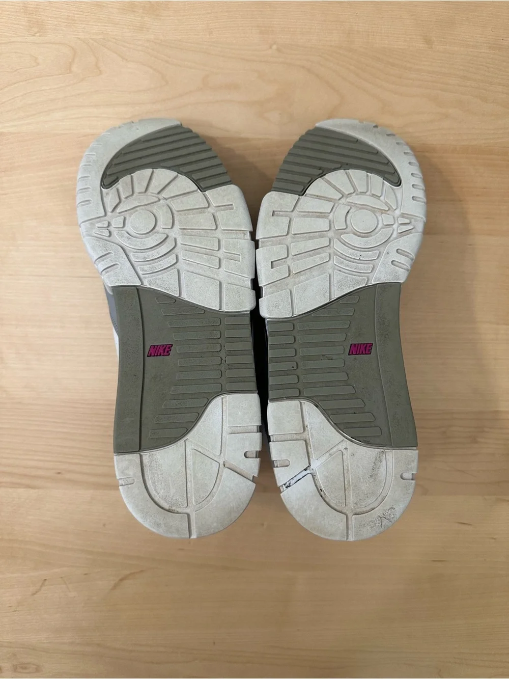 Nike sneaker collar