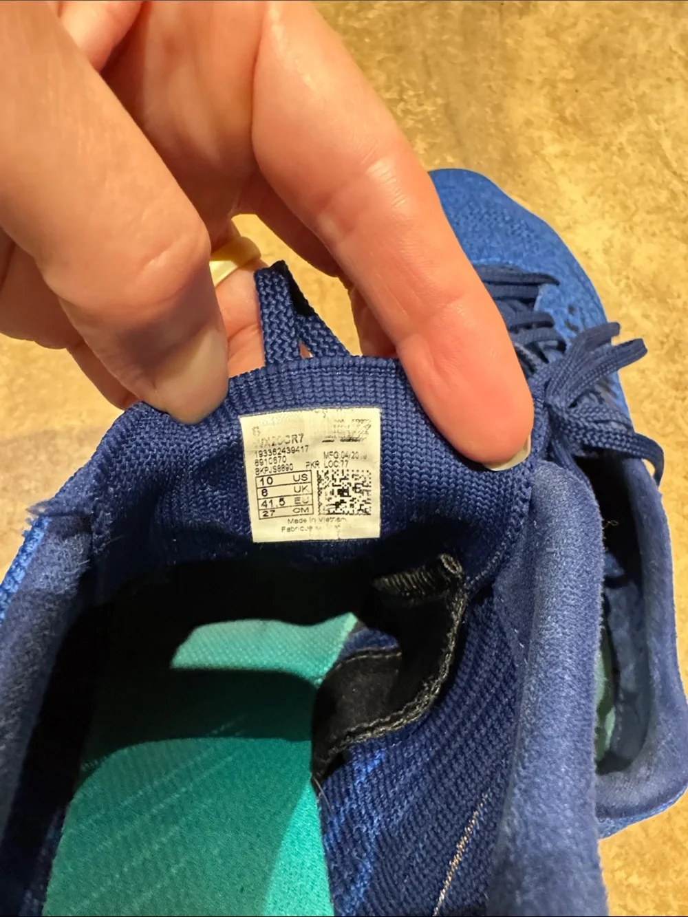 Women’s New Balance Minimus 20v7 with Vibram outsole—Size 10