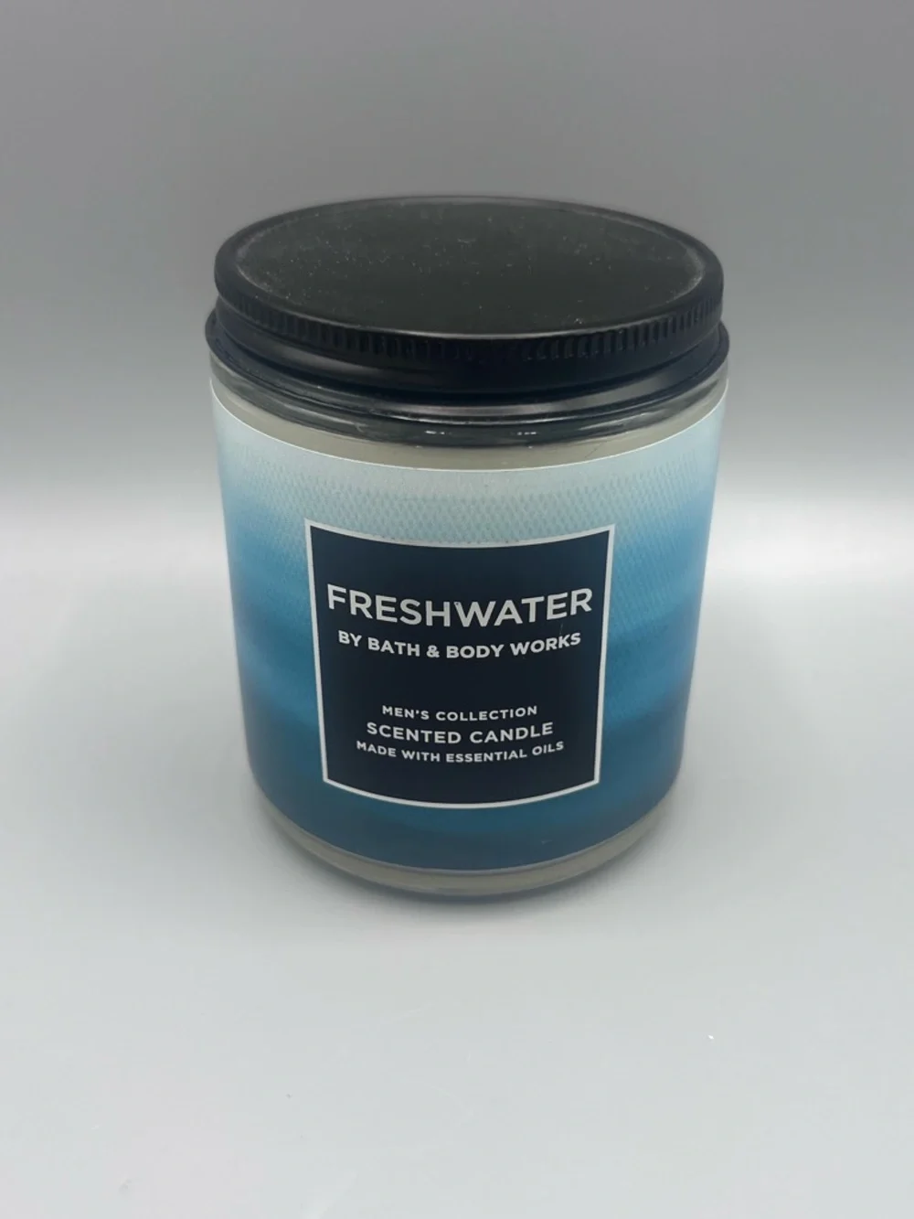 Bath & Body Works Men’s Collection Freshwater 1-Wick Scented Candle 7 oz