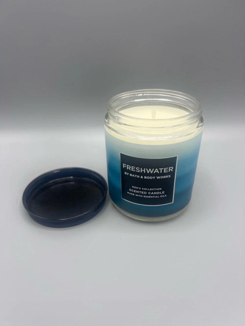 Bath & Body Works Men’s Collection Freshwater 1-Wick Scented Candle 7 oz