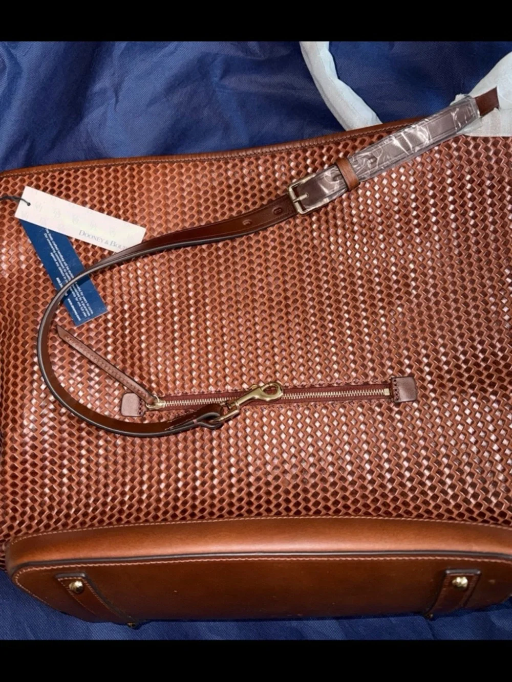 Dooney & Bourke perfect open that