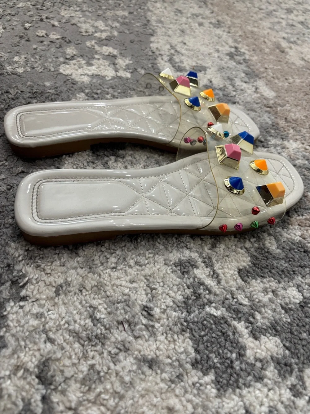 N/A stylish cream