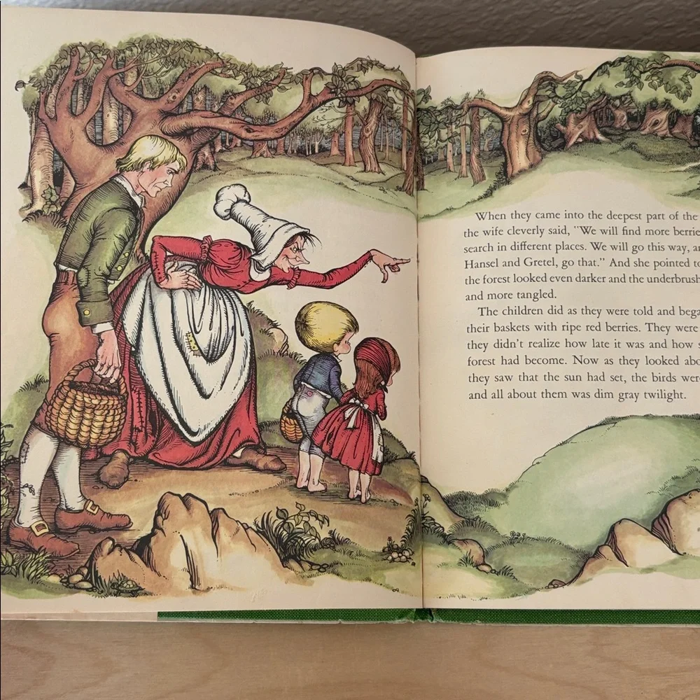 VINTAGE Nibble Nibble Mousekin Children’s Hardcover Book Fairytale