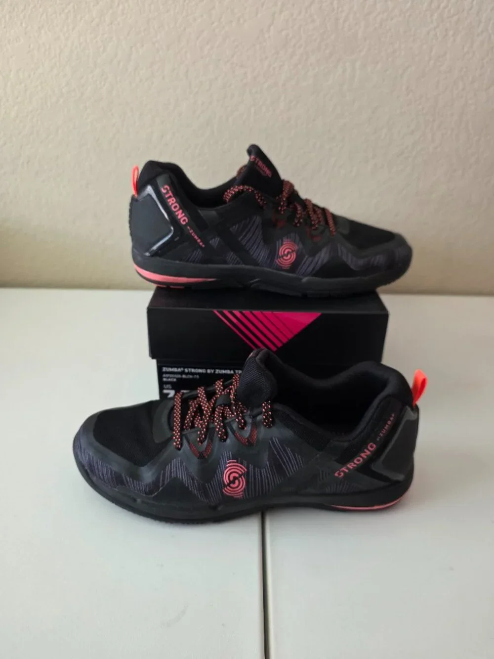 Zumba Strong by Zumba Train Women 7.5 Black