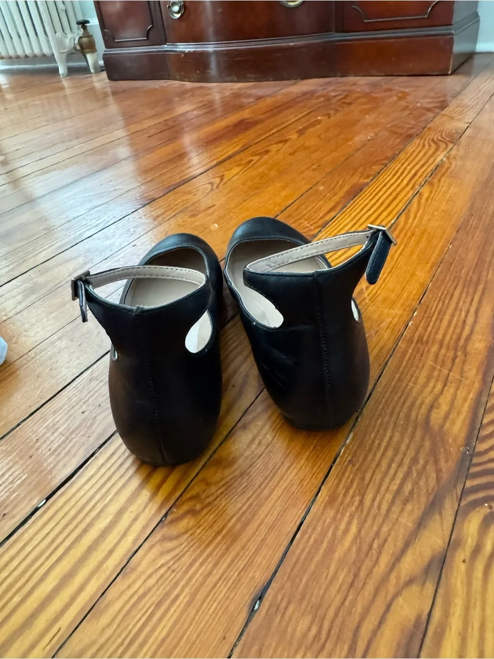 BCBGeneration sleek black