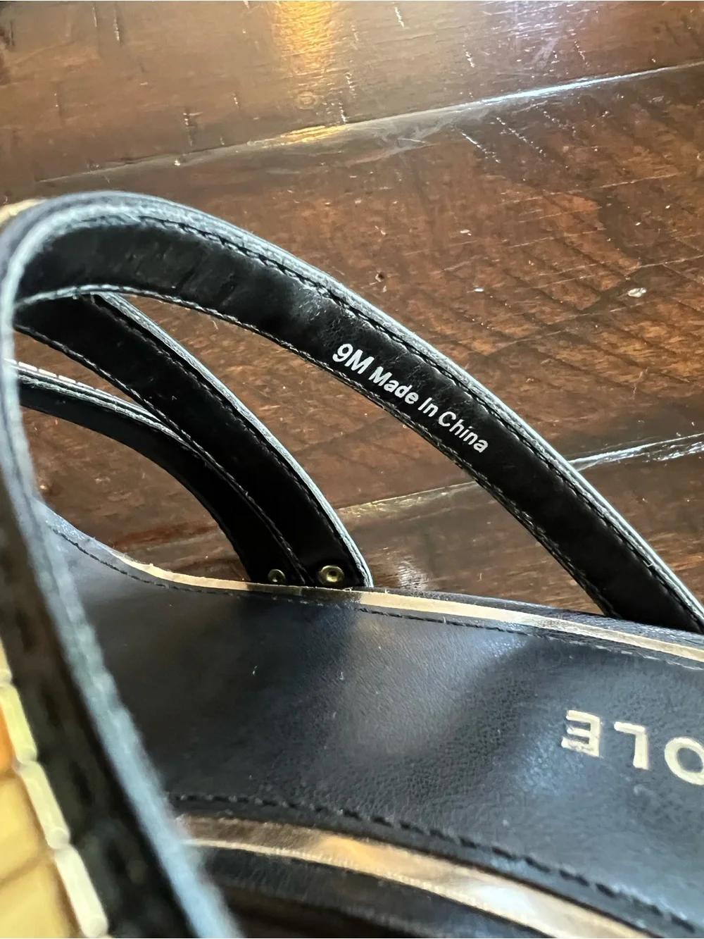Kenneth Cole chic kenneth