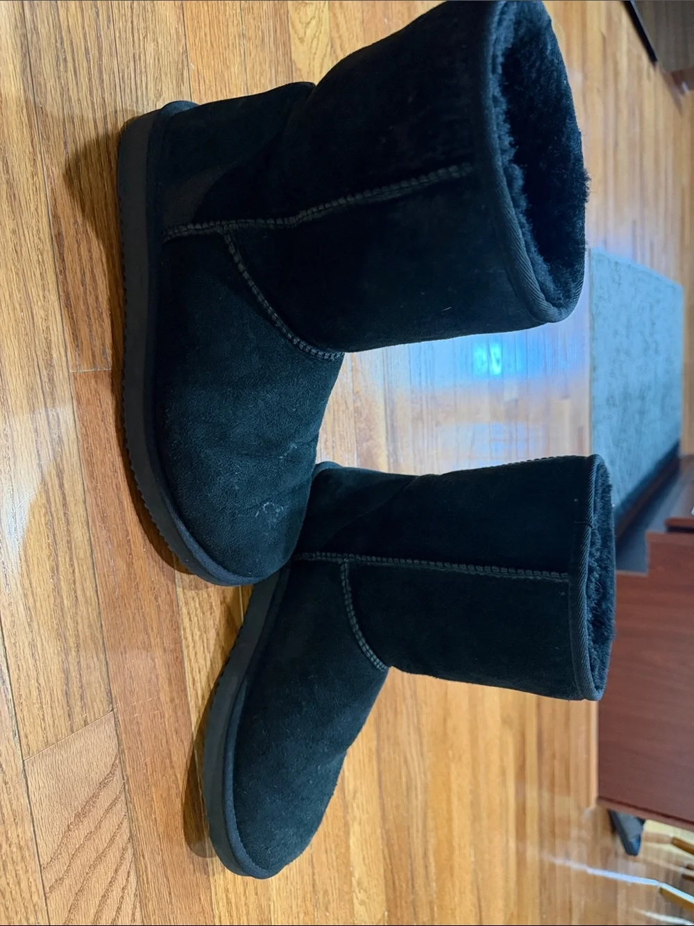 N/A black suede