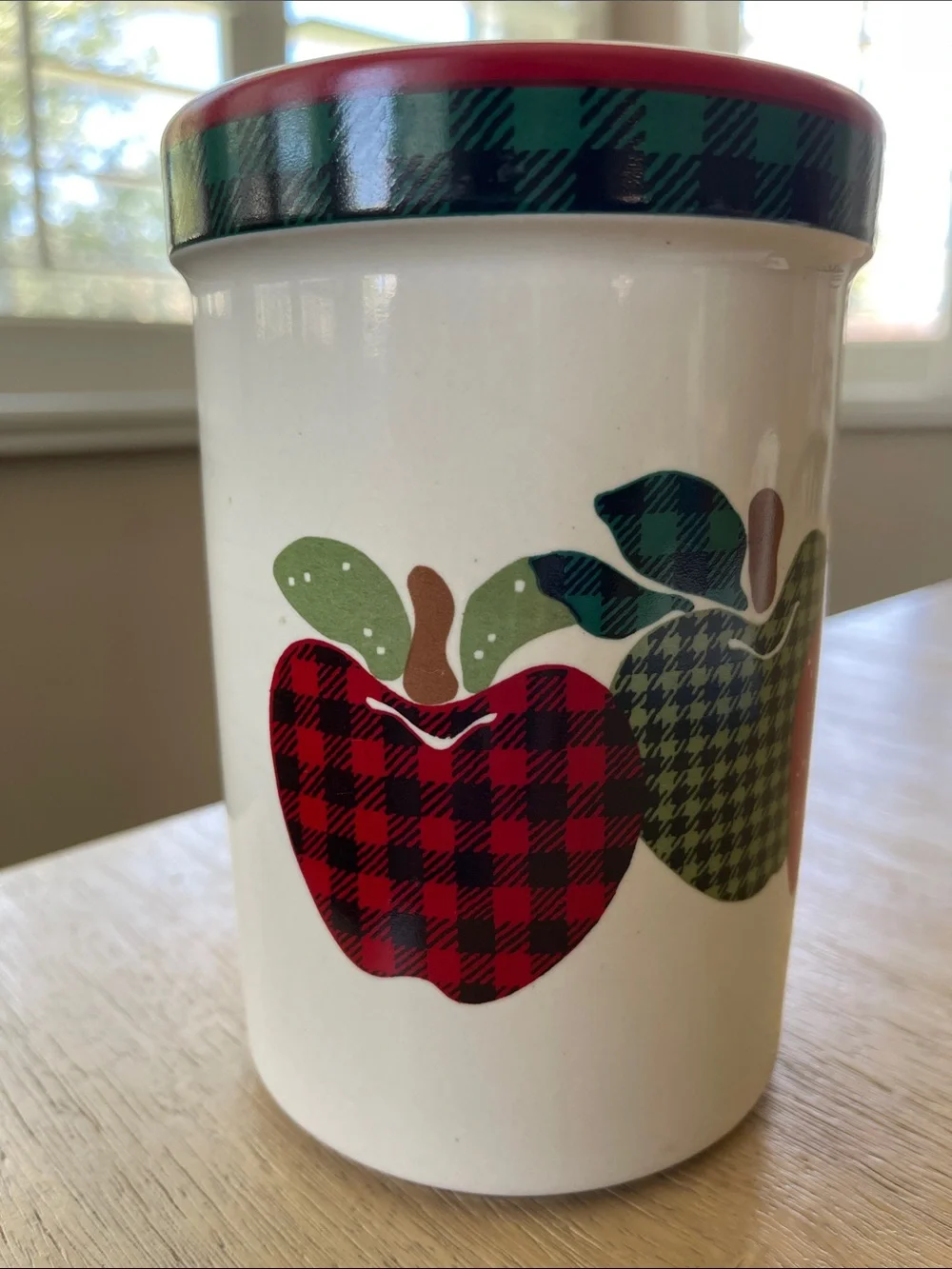Apple ceramic crock