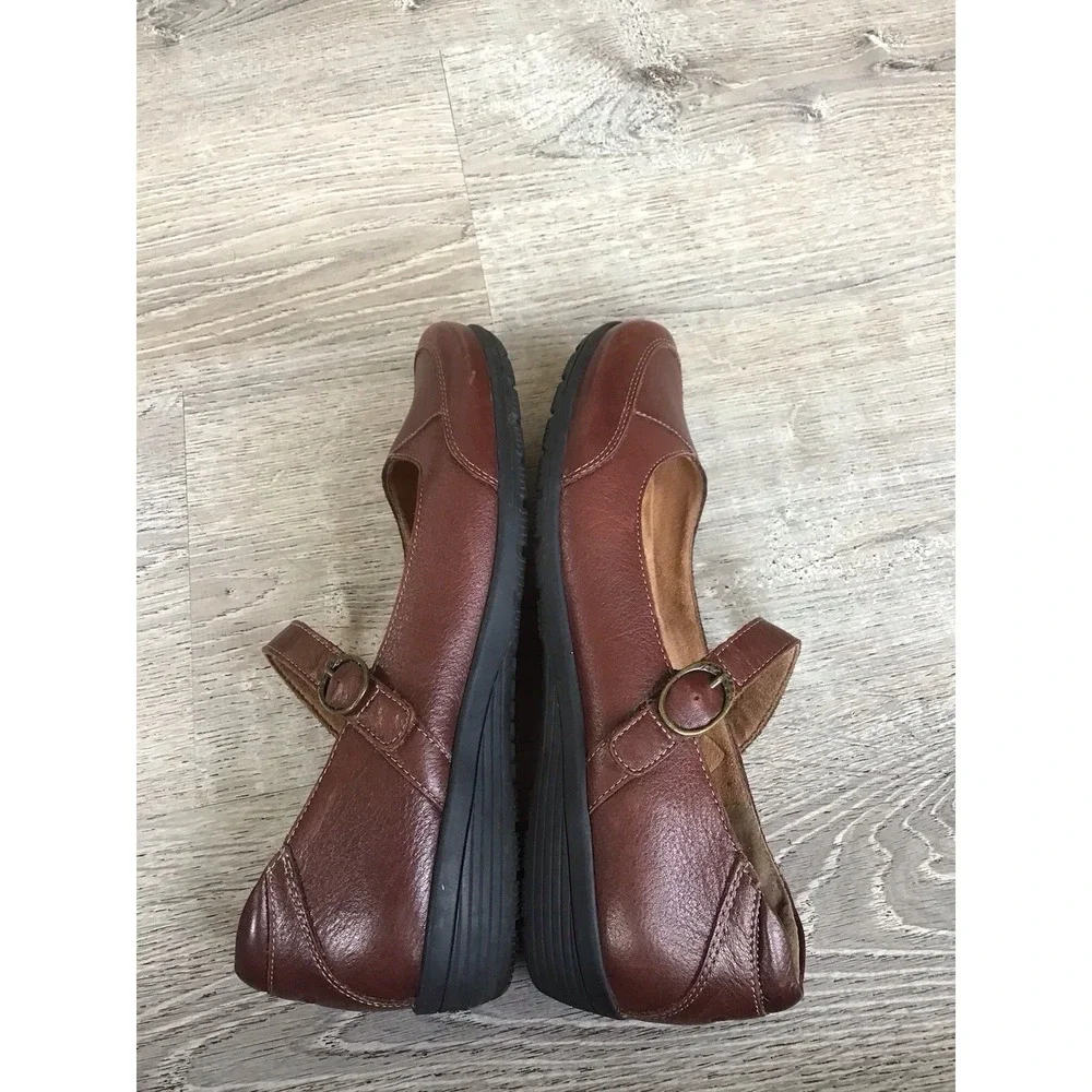 Taos Footwear your hours