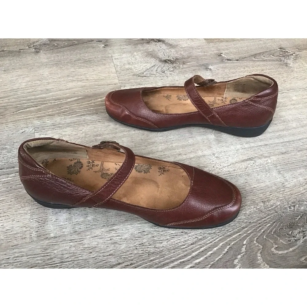 Taos Footwear my shoe hours