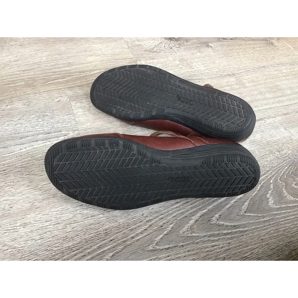 Taos Footwear hand ve are
