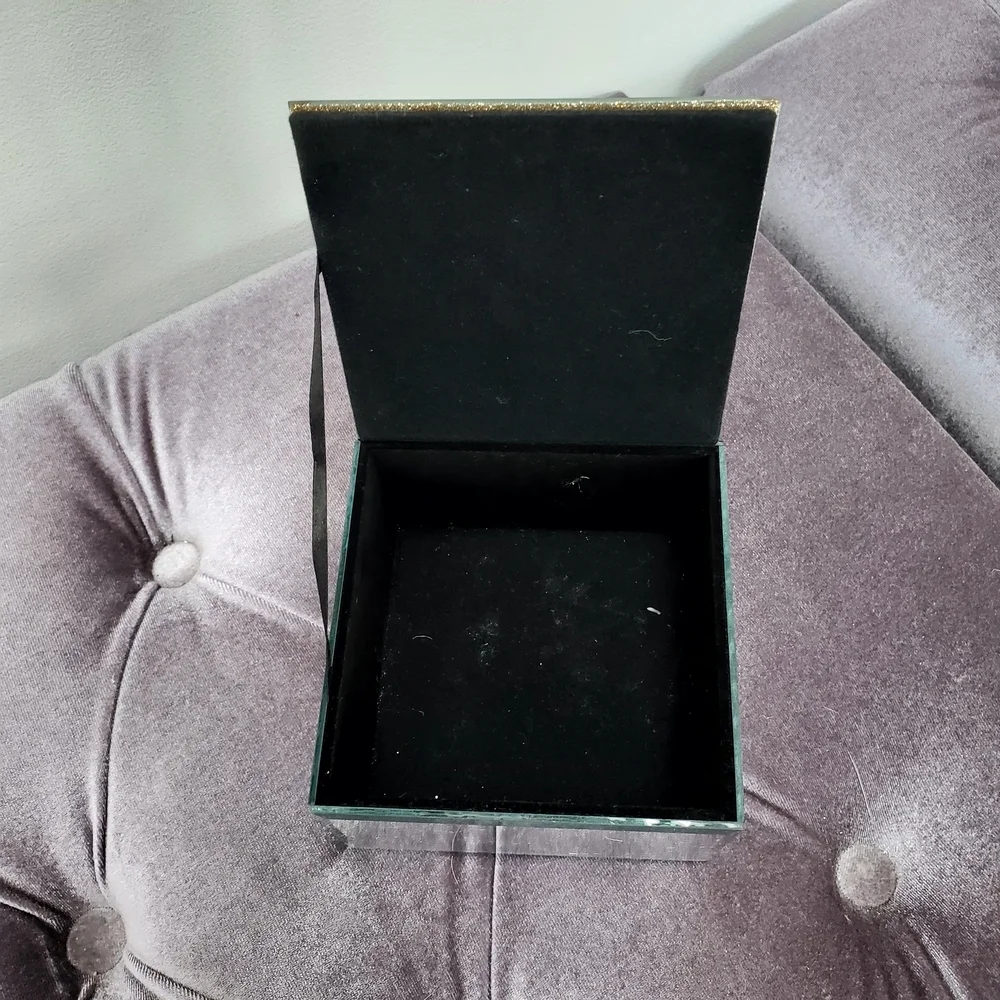 N/A jewelry text