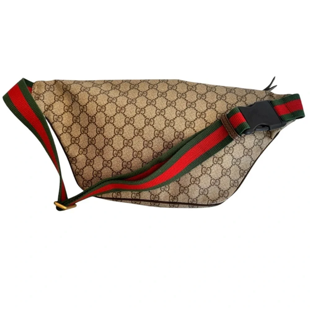 Gucci web hand supreme
