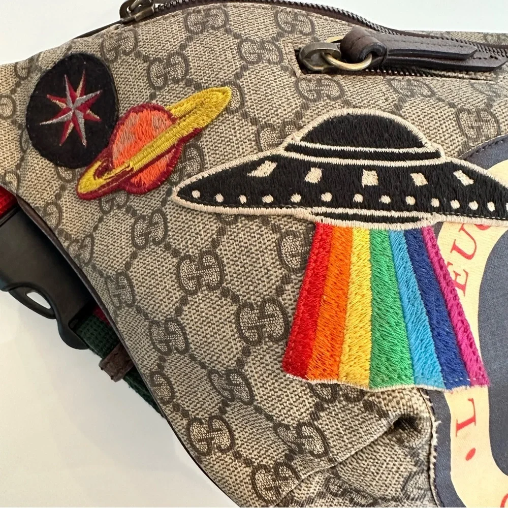 Gucci night wear embroidered