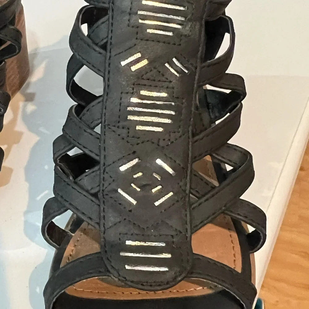 Sz 1 Girls Black Dress Shoes
