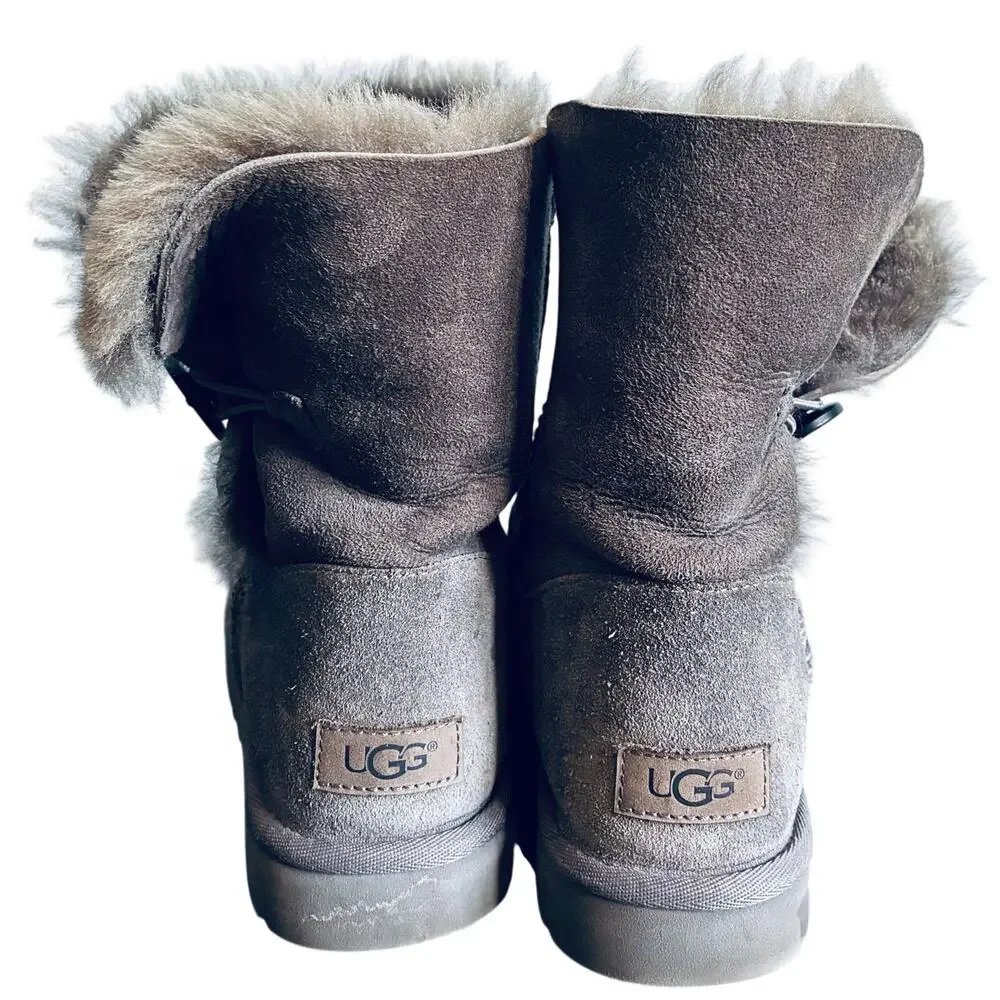 UGG bailey button