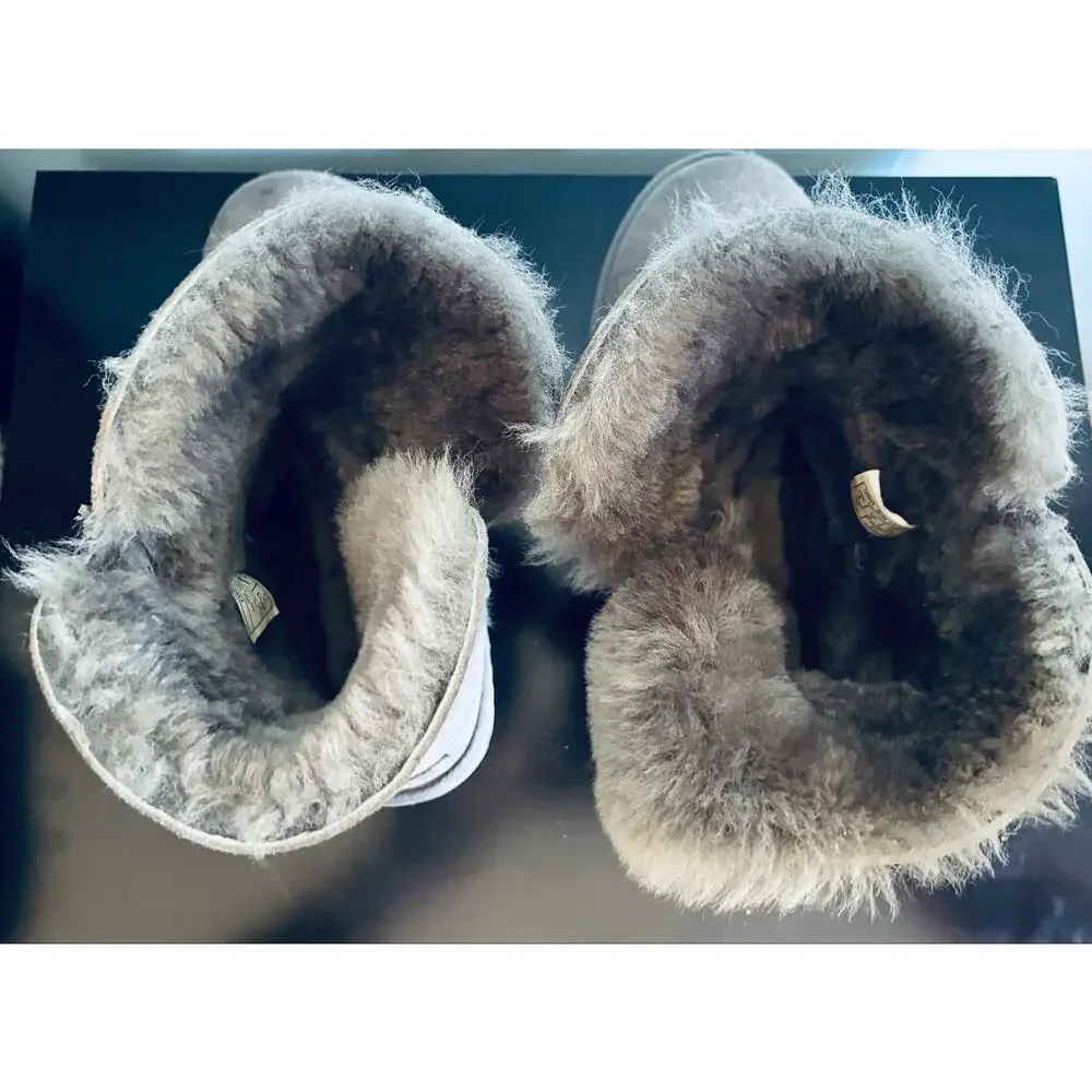 UGG bailey button