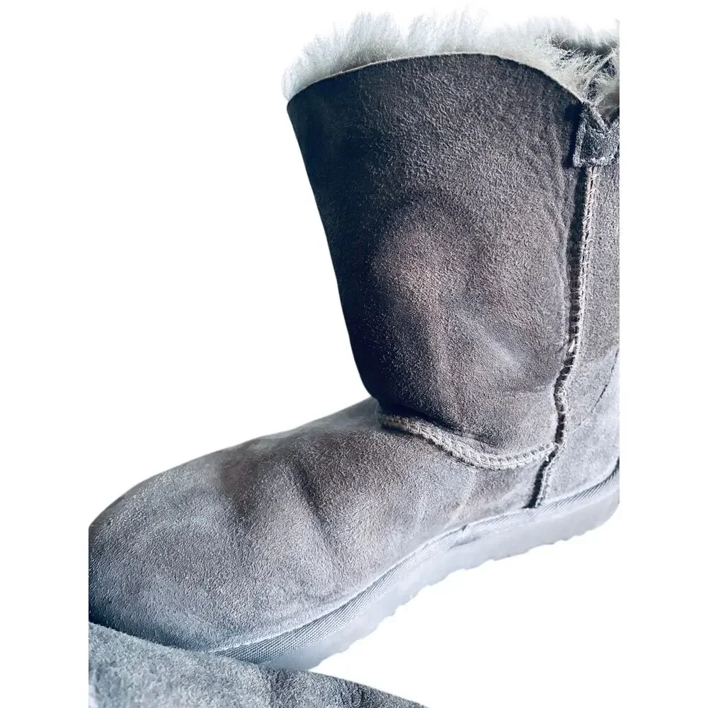 UGG bailey button