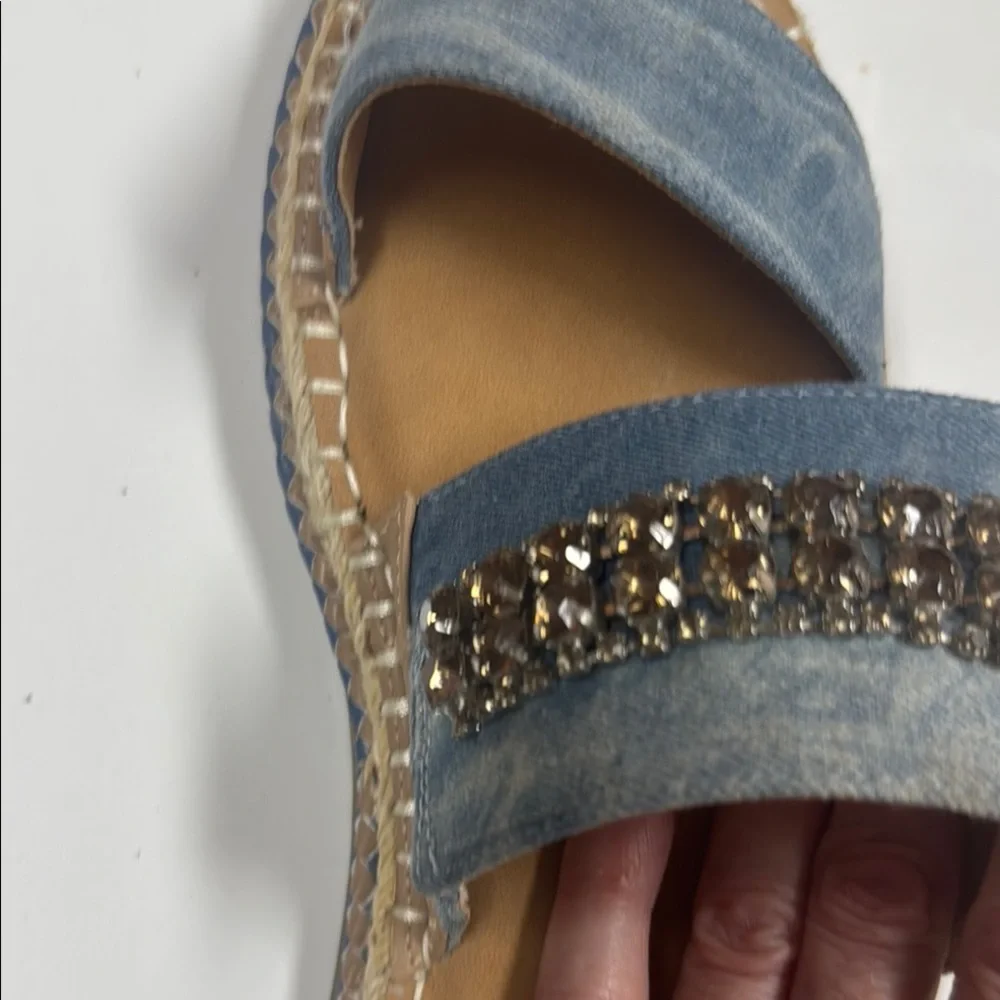 Crown Vintage embrace summer