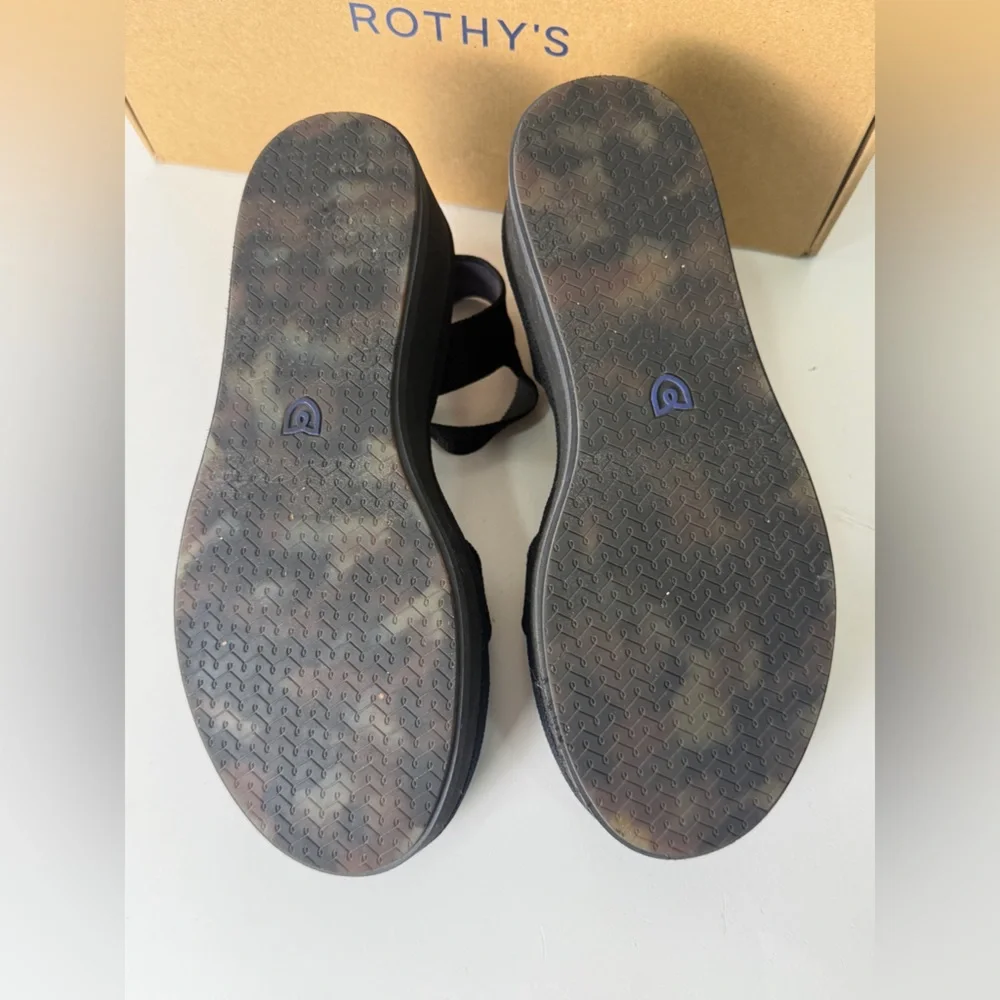 Rothys reposhing this