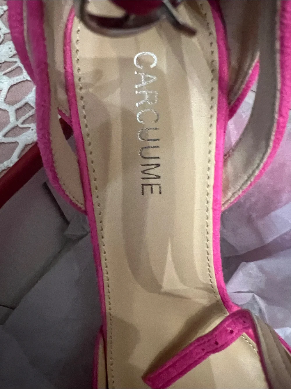 Carcuume eye catching