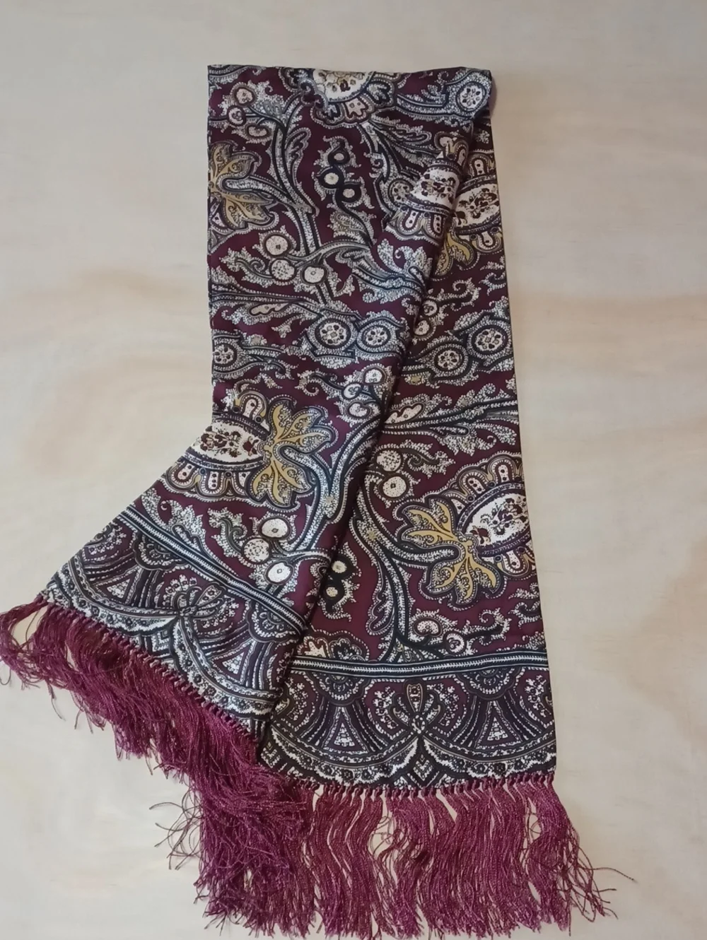 N/A elegant paisley