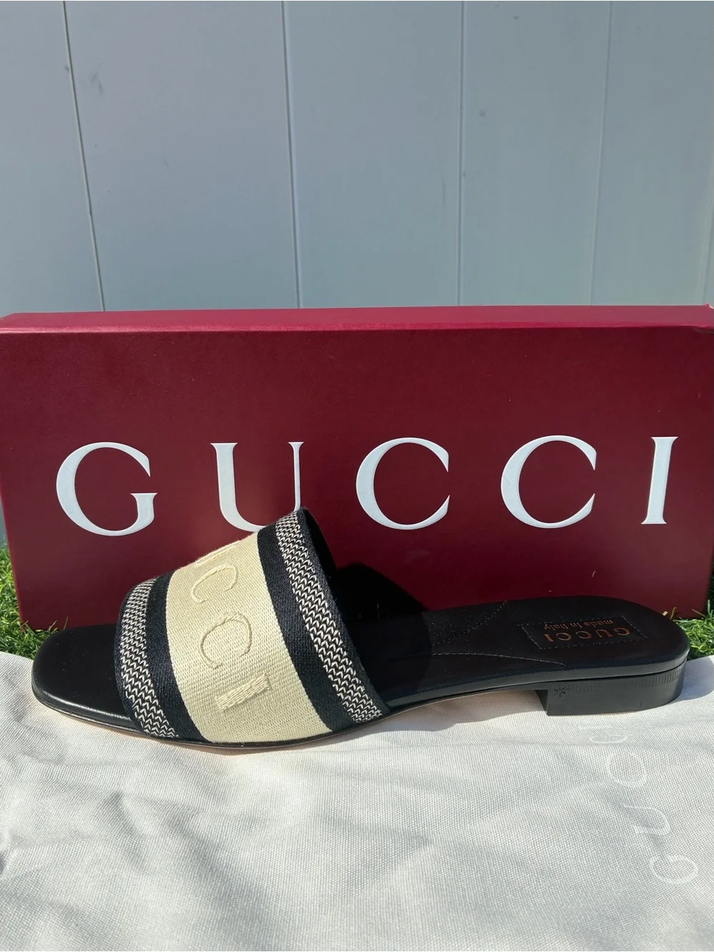 Gucci jane embroidered