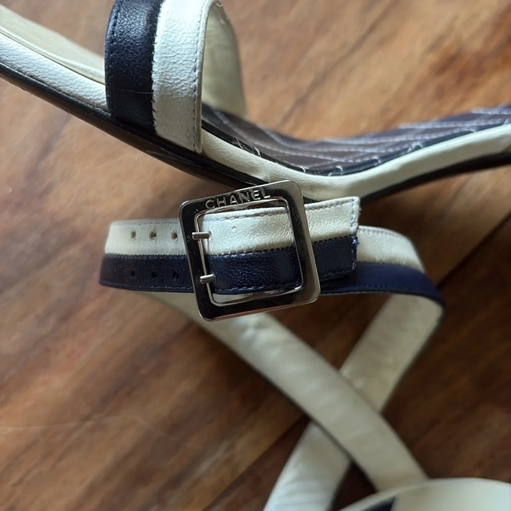 CHANEL sandals cream