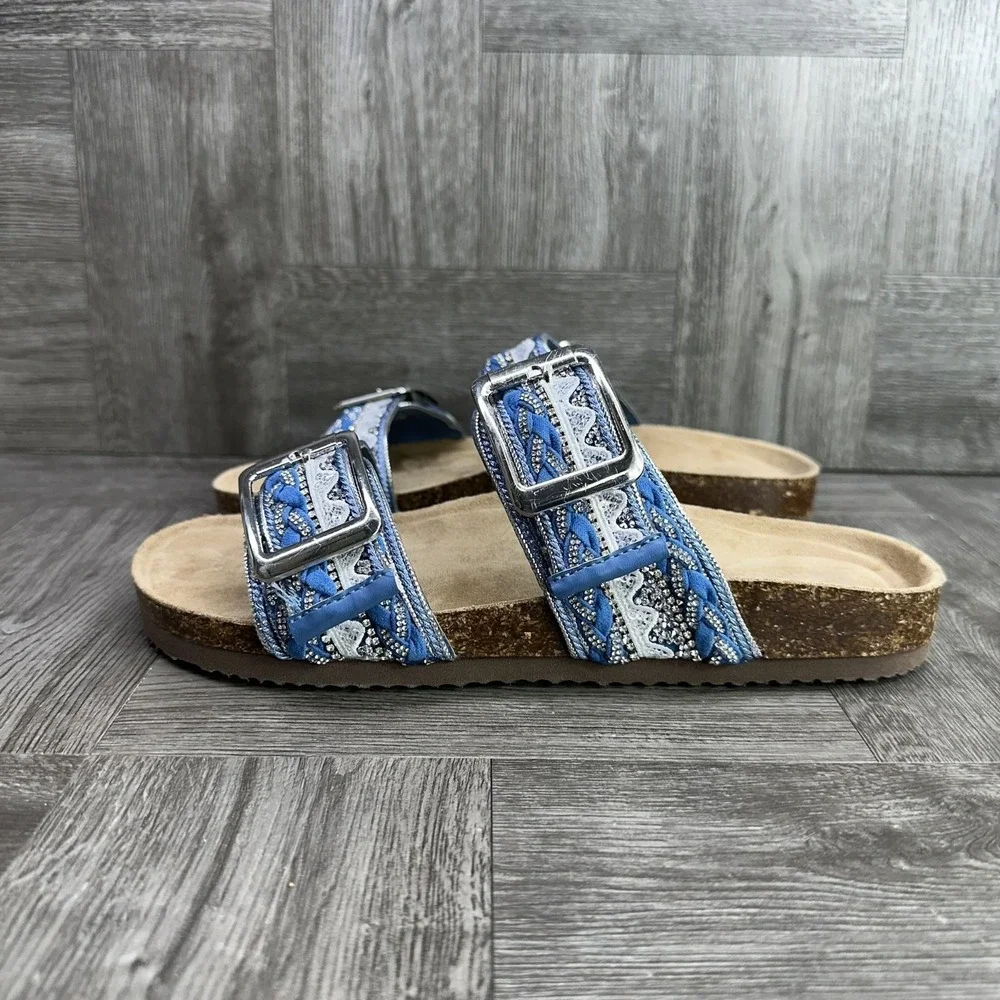 Madden Girl slide size