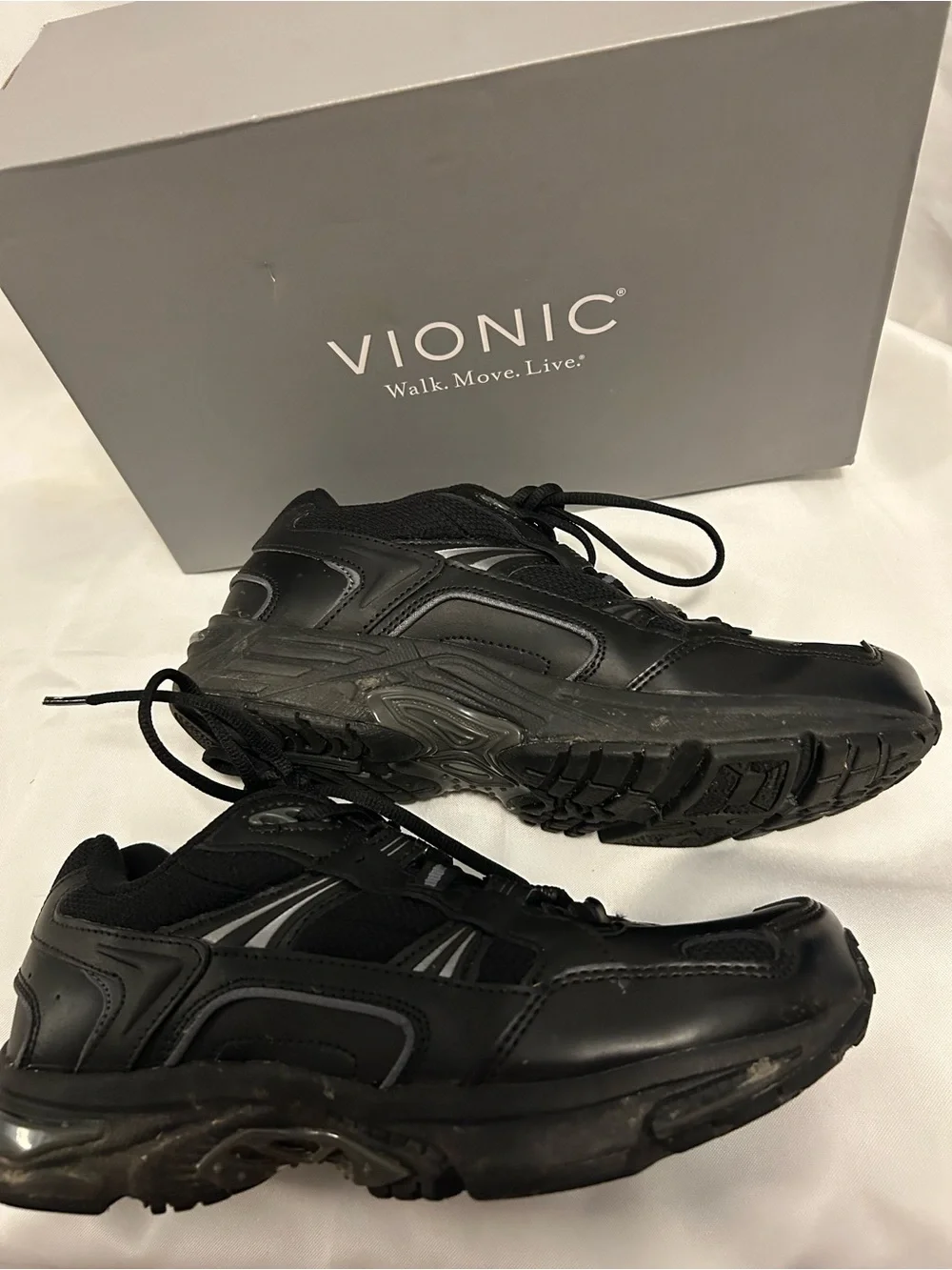 Vionic women’s black