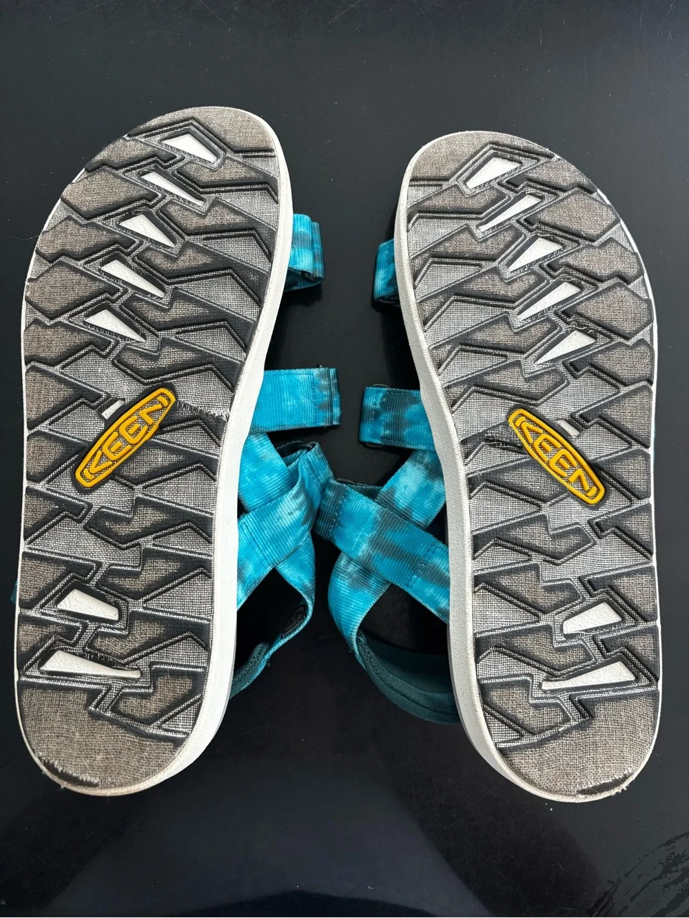 Keen turquoise footbed