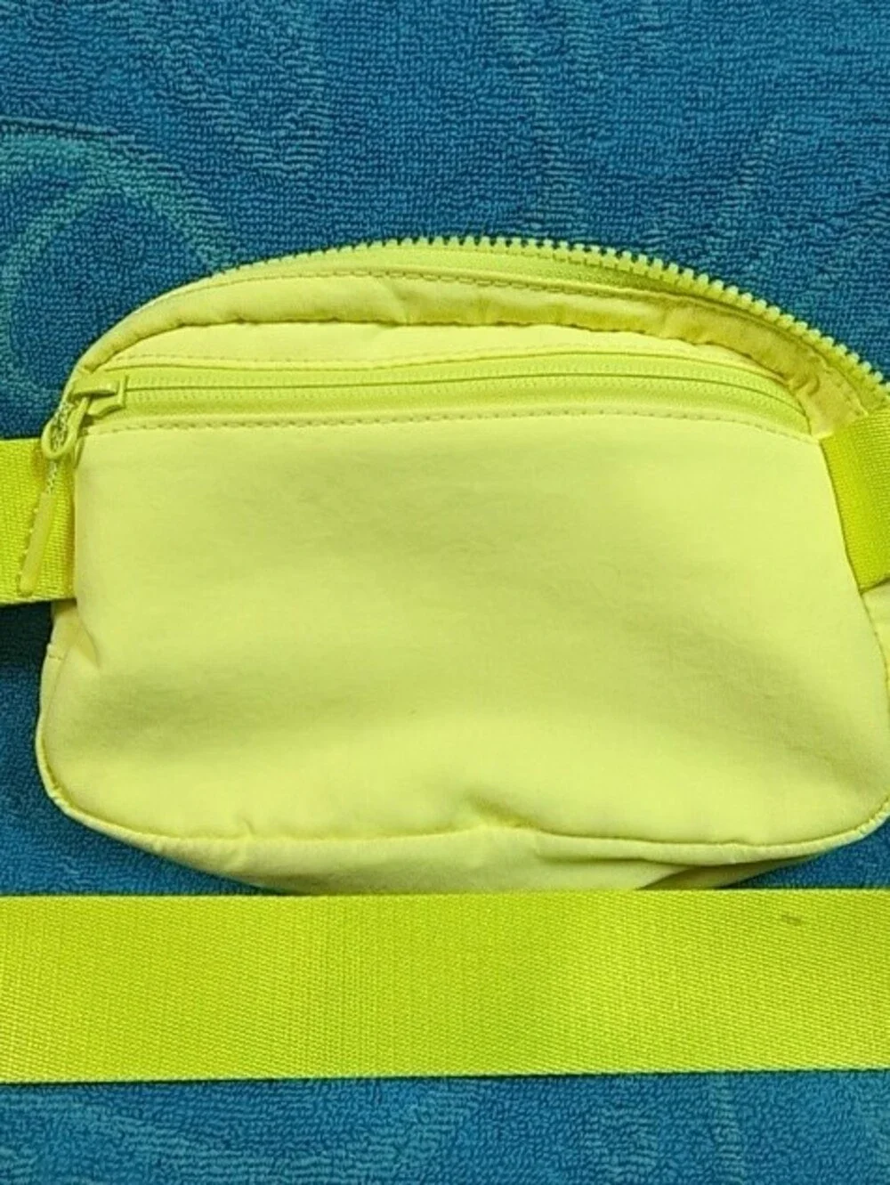 lululemon athletica compact crossbody