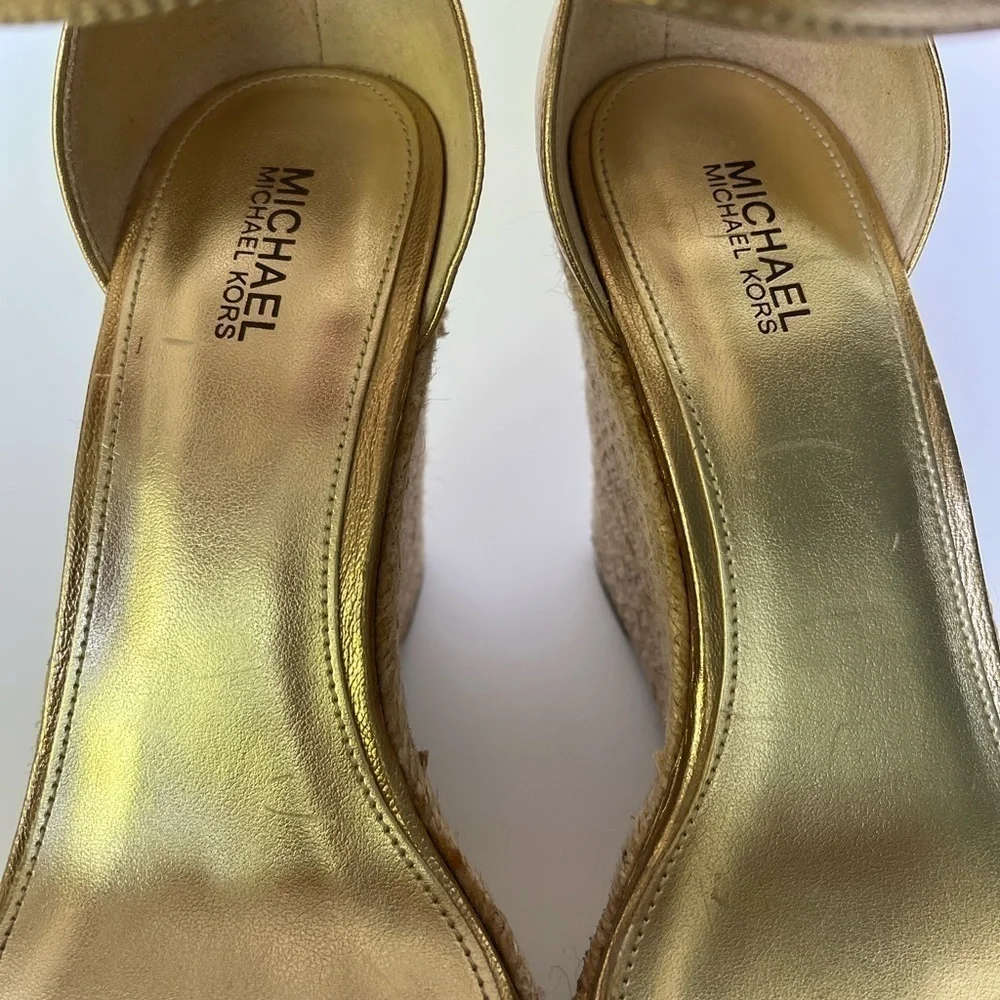 MICHAEL Michael Kors beautiful wedge