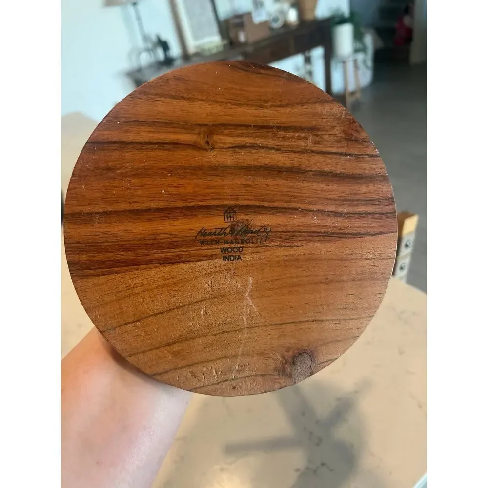 Hearth & Hand base hand magnolia