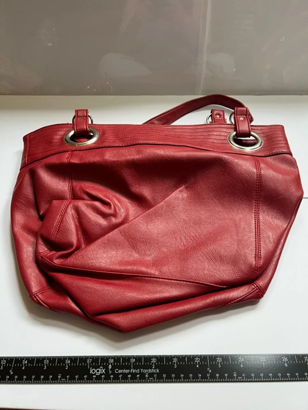 Hobo Bag in Red with blue-striped interior