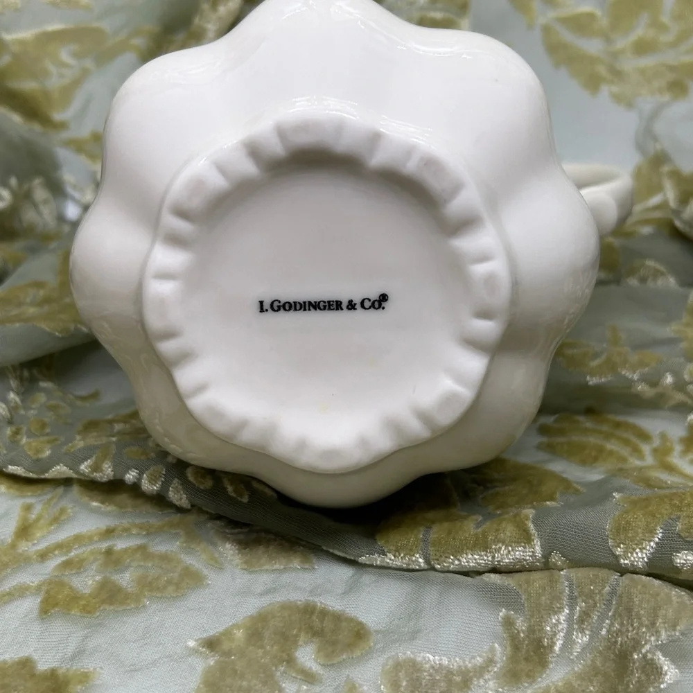 N/A beautiful cream