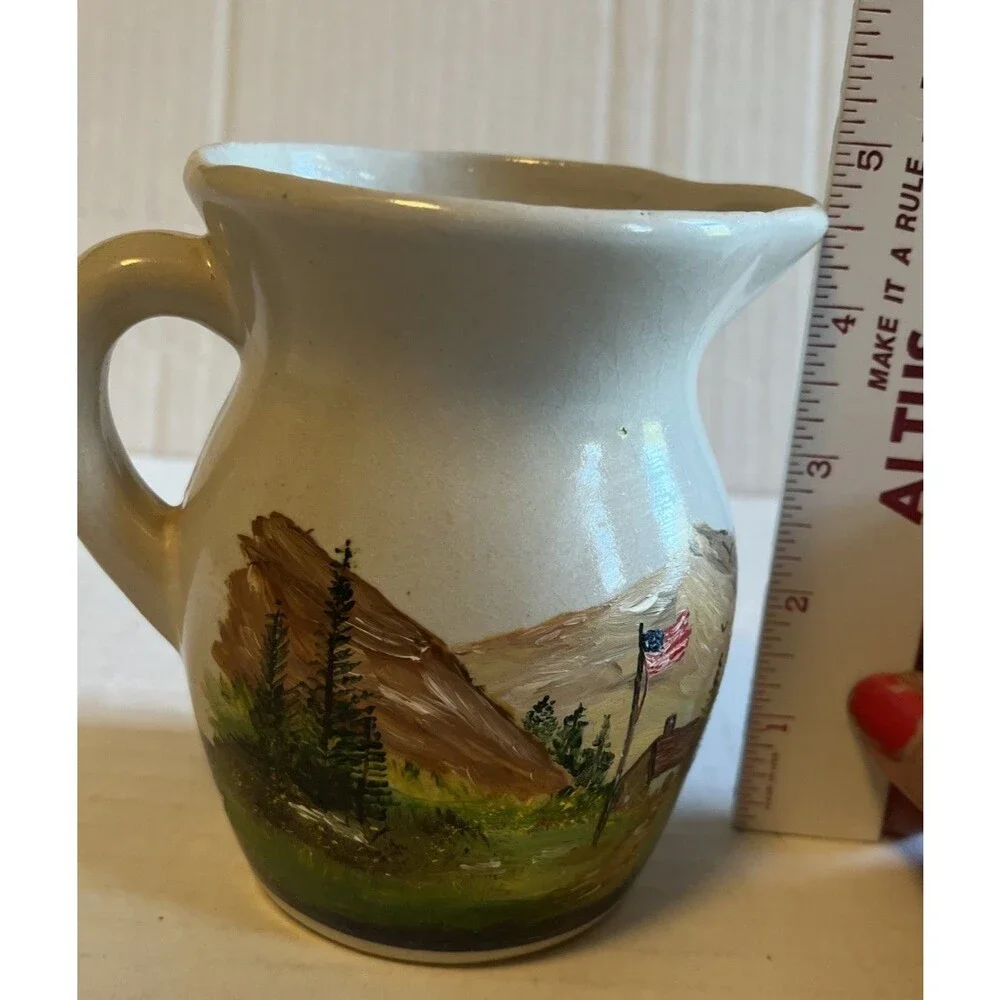 USA pottery hand