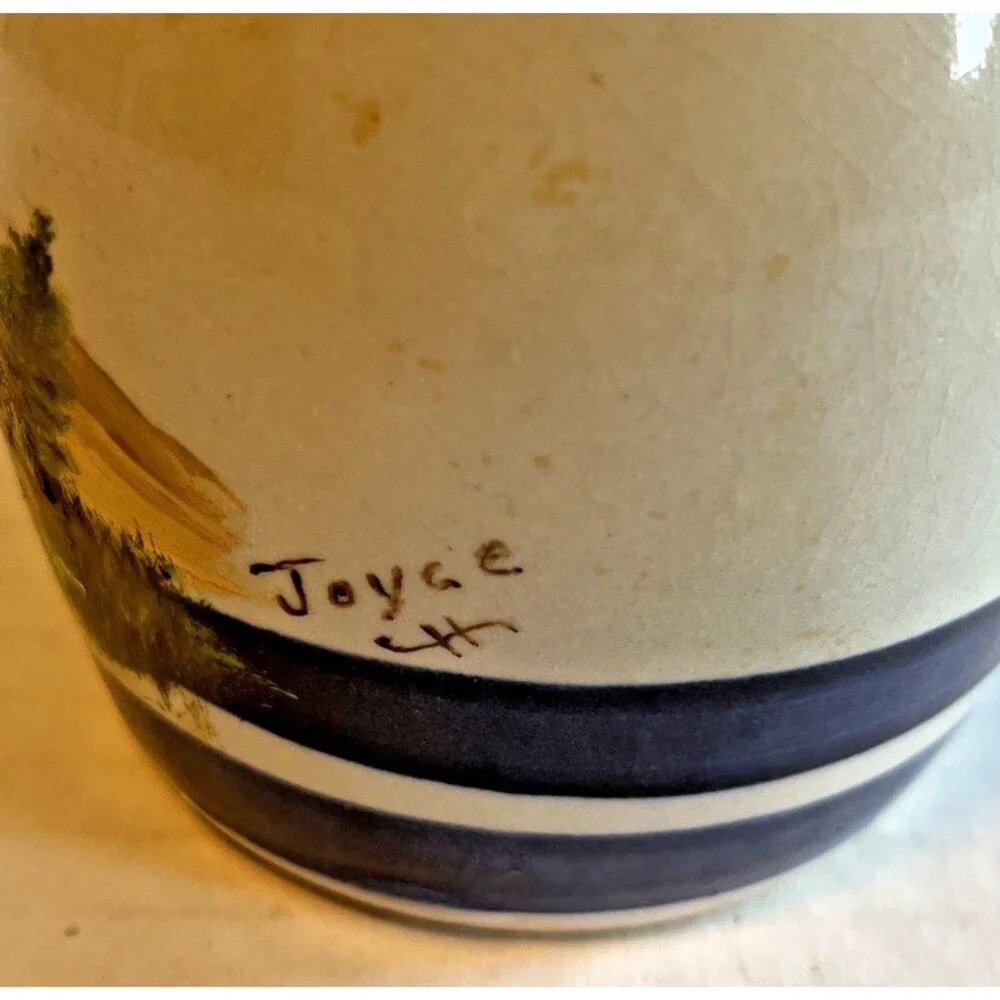USA pottery hand