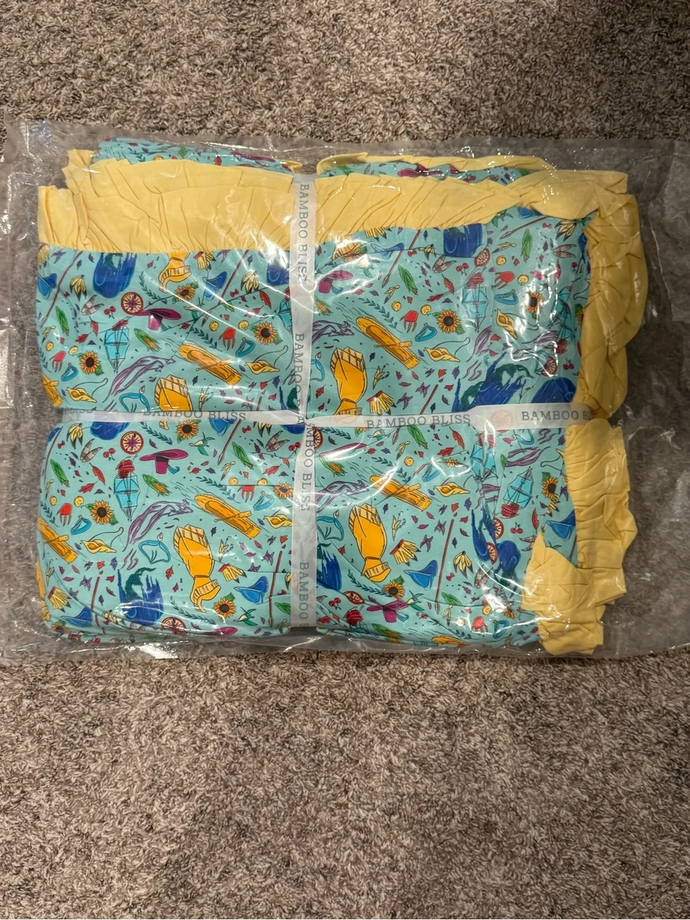 Pocahontas bamboo ruffle trimmed blanket 85x62-bamboo bliss