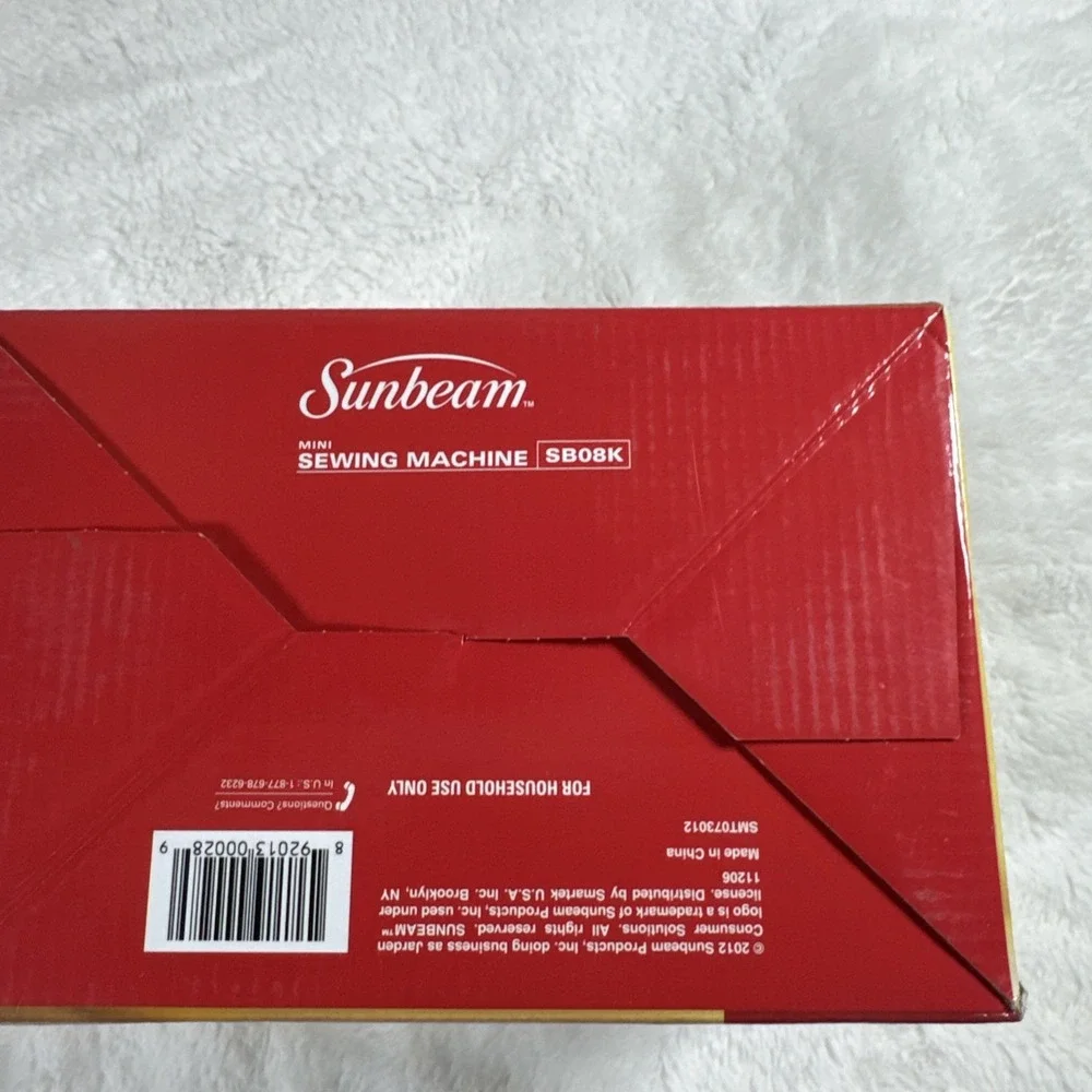 Sunbeam SBO8K Compact Mechanical Sewing Machine Battery Operated / AC Foot Pedal