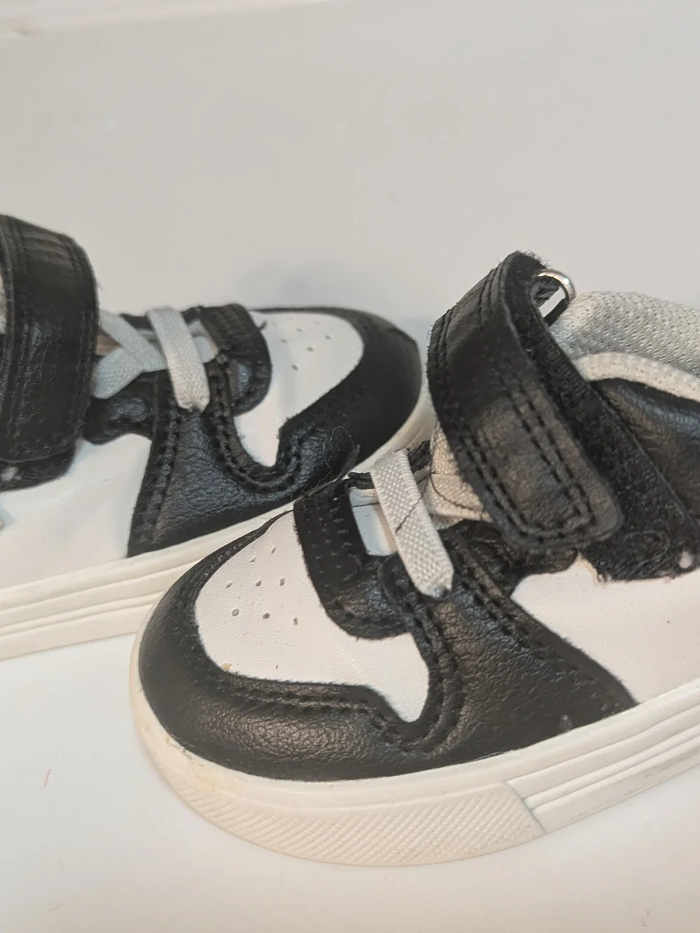 OshKosh B'gosh Black and White Velcro Kids Sneakers