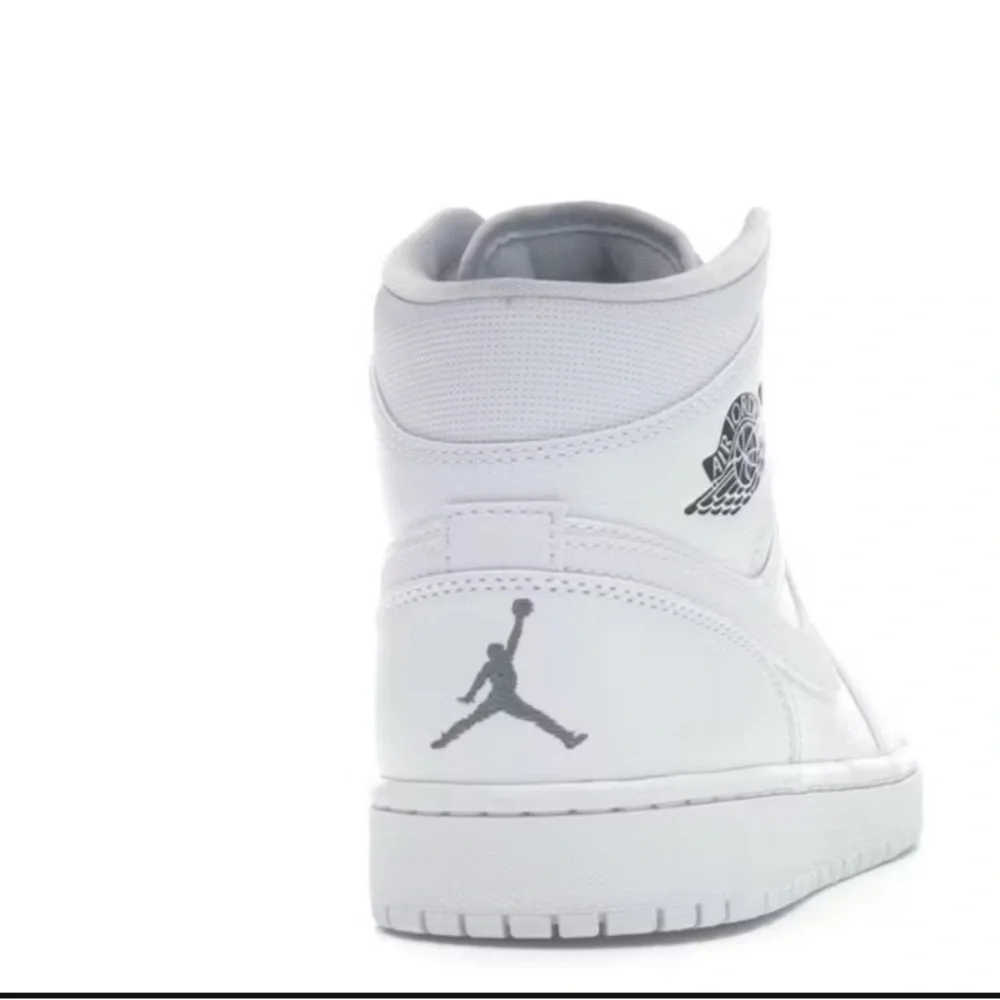 Jordan classic detail sleek