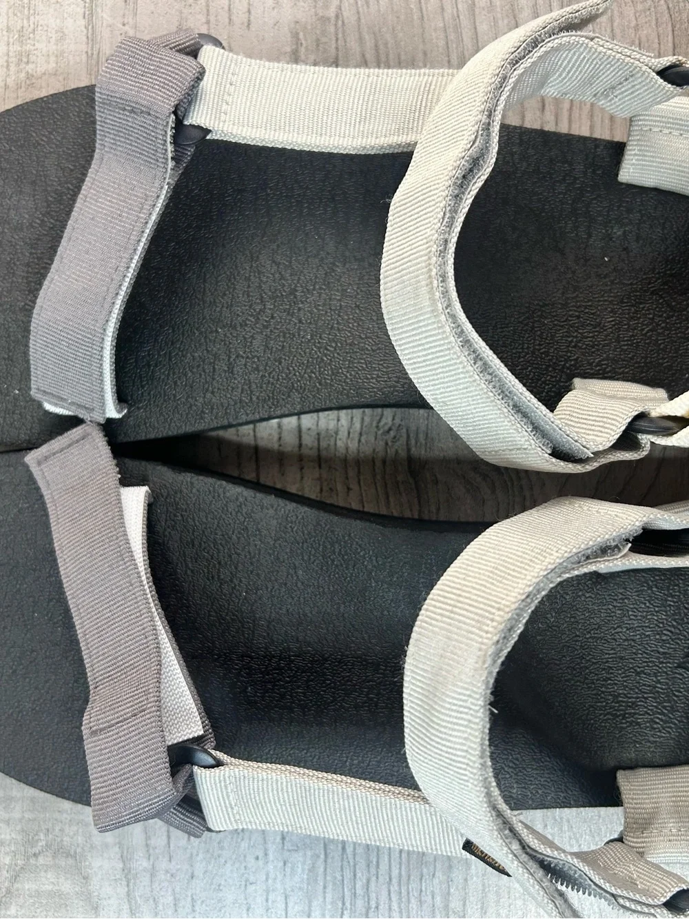 Merence comfortable gray
