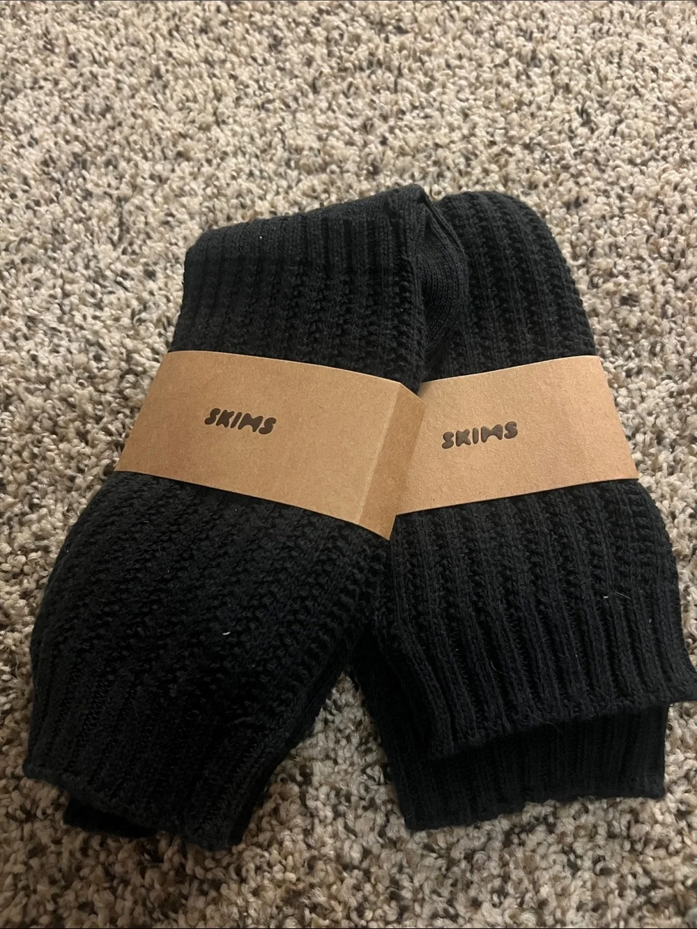 SKIMS Black Ribbed Knit Fingerless Gloves